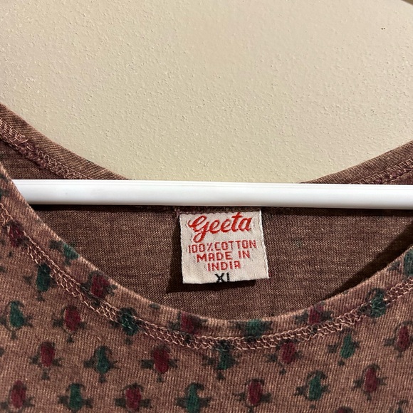 Patterned Brown Crop Top - Picture 3 of 3